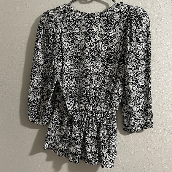 Banana Republic blouse - Picture 3 of 5